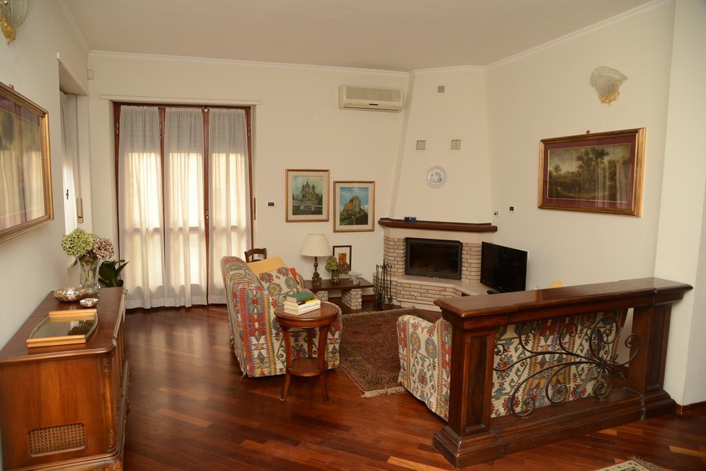 Bed and Breakfast Casa Delle Ortensie Alpignano Екстер'єр фото
